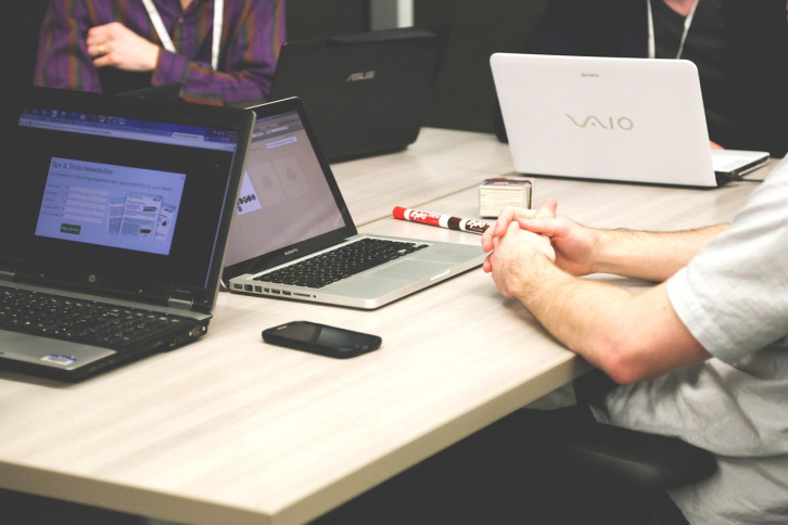 IT team meeting in modern office